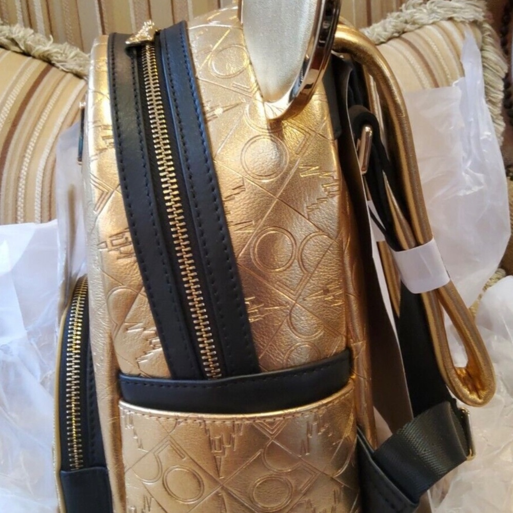 LOUNGEFLY 50th ANNAVERSARY LEATHER RETIRED BACKPACK 2021 - Picture 5 of 6